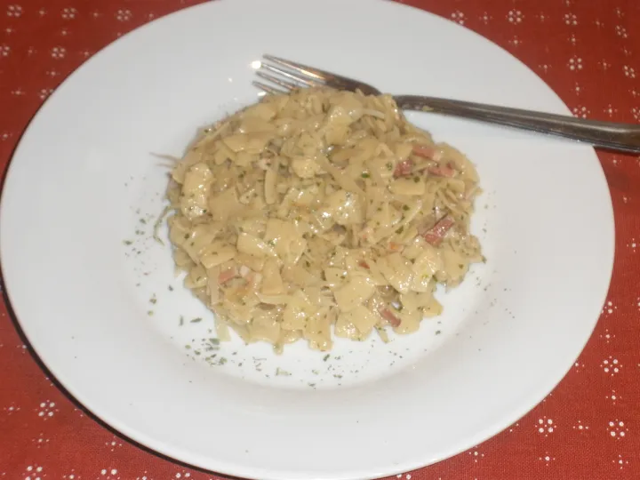 Leicht karamellisierte Krautfleckerl