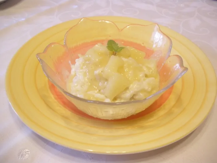 Kokosmilchreis mit Fruchtmus