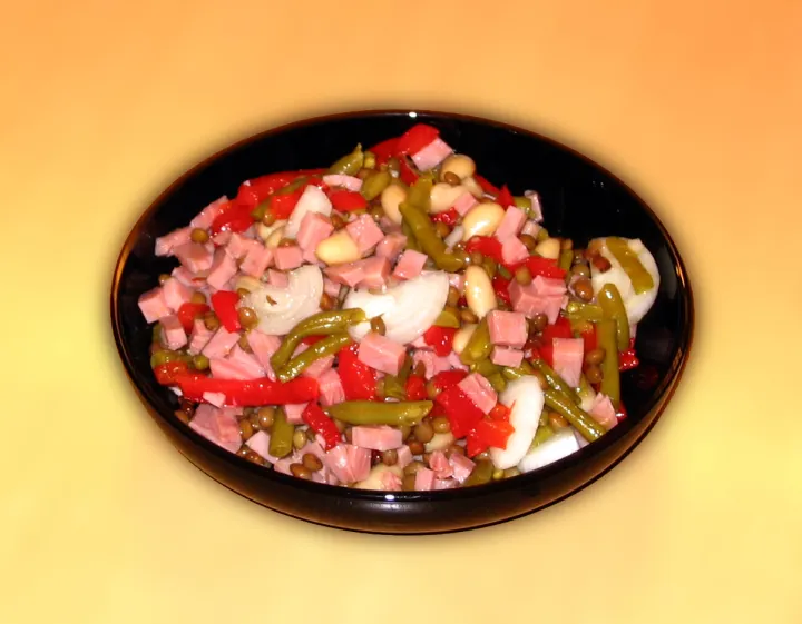 Fisolensalat mit Schinken