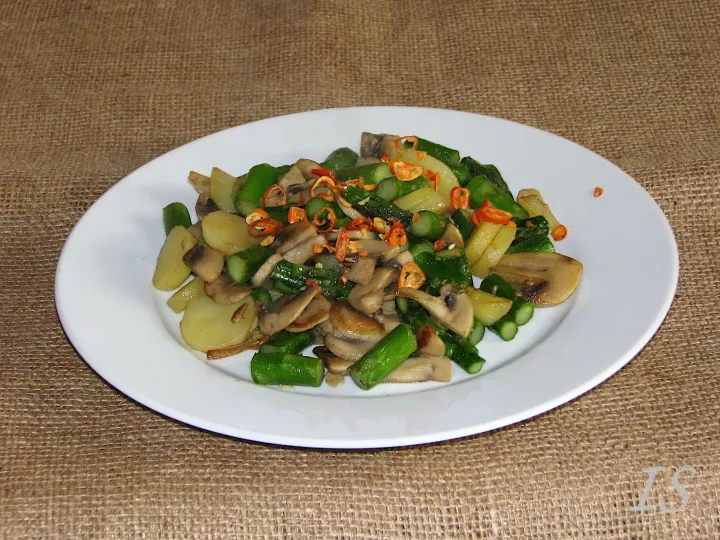 Spargel-Champignon-Pfanne