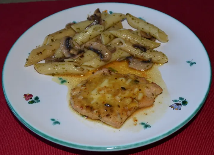 Putenfleisch mit Chamlignons-Penne