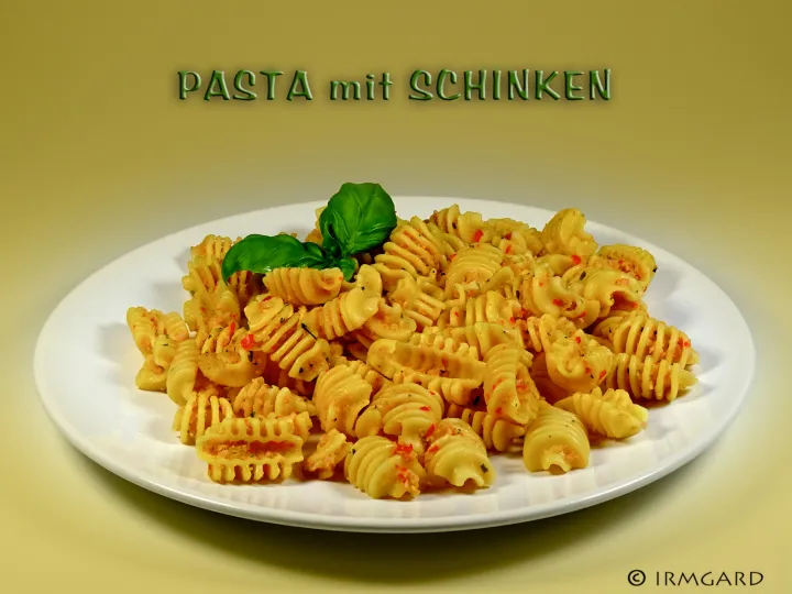 Pasta mit Schinken