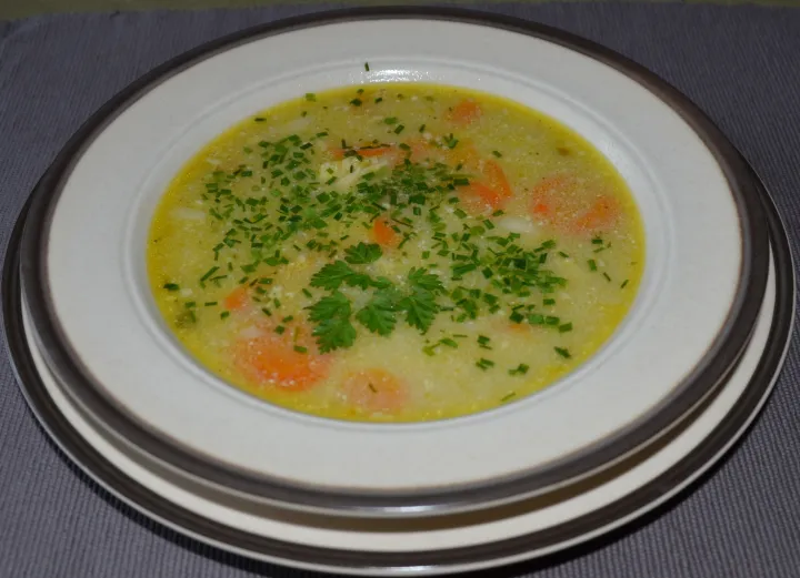 Knoblauch-Hendl-Suppe