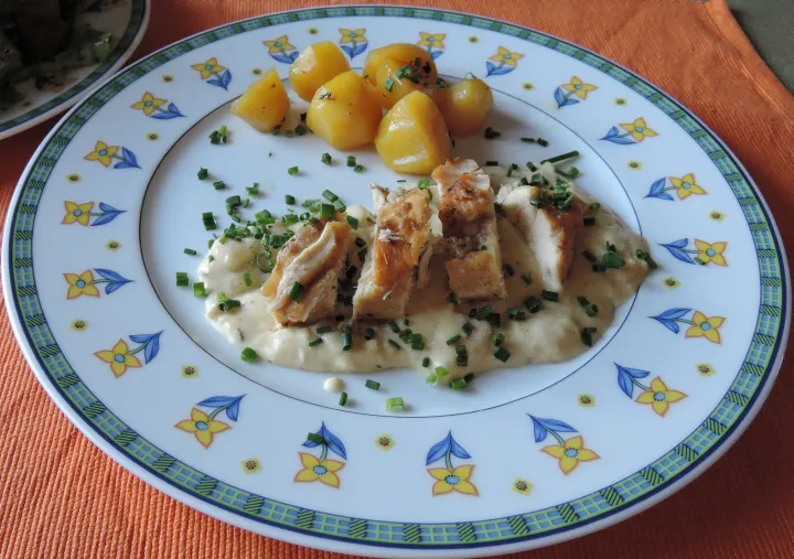 Hühnerfilet auf Käsesoße