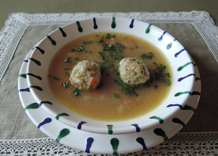 Knöderlsuppe