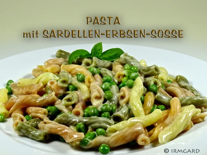 Pasta mit Sardellen-Erbsen-Sosse
