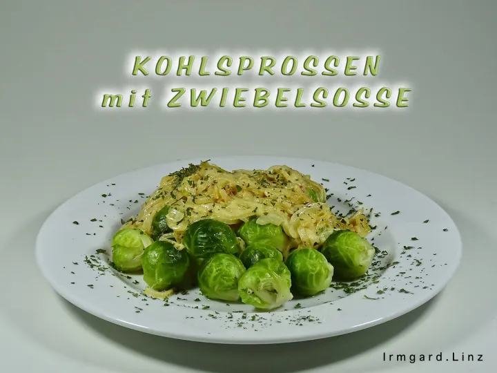 Kohlsprossen in Zwiebelsosse