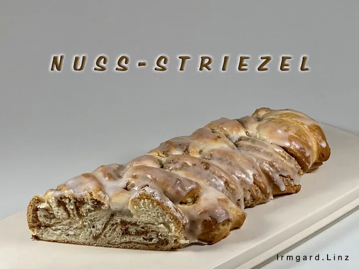 Nussstriezel