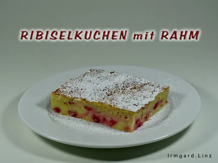Ribiselkuchen mit Rahm