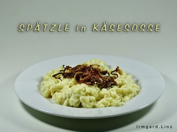 Spätzle in Käsesosse