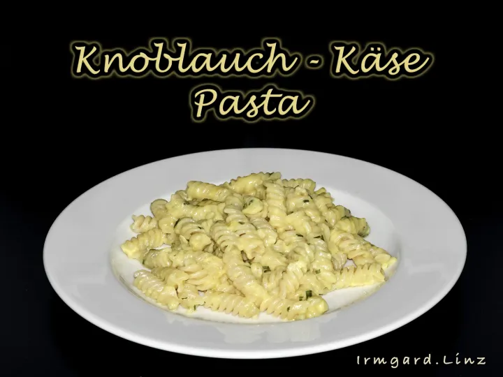 Knoblauch-Käse-Pasta