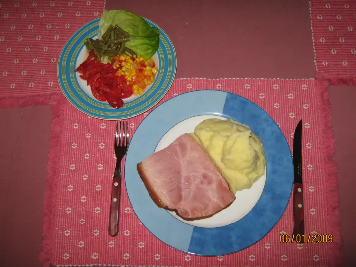 Beinschinken mit Erdäpfelpüree