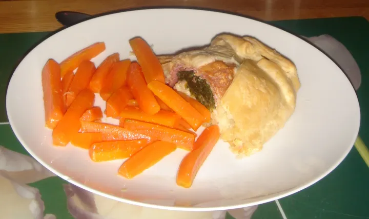 Italienischer Blätterteigstrudel