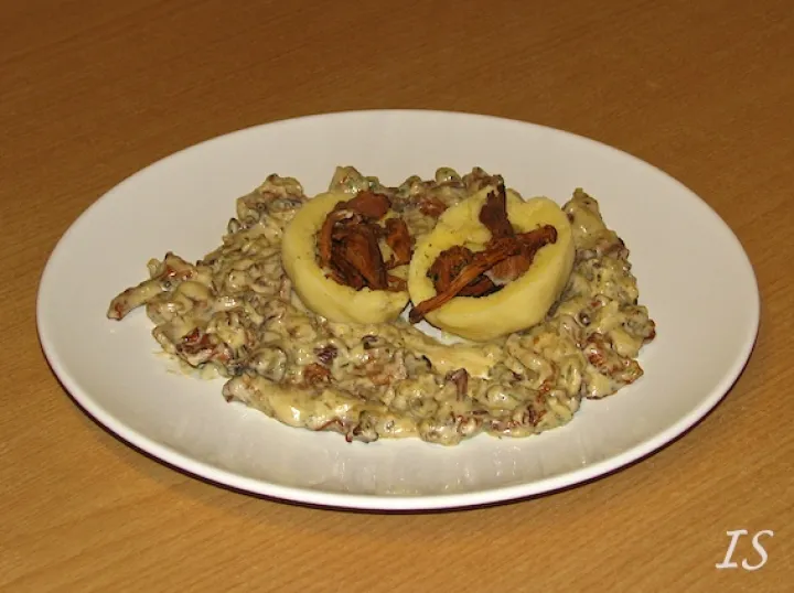 Kartoffelknödel mit Eierschwammerl