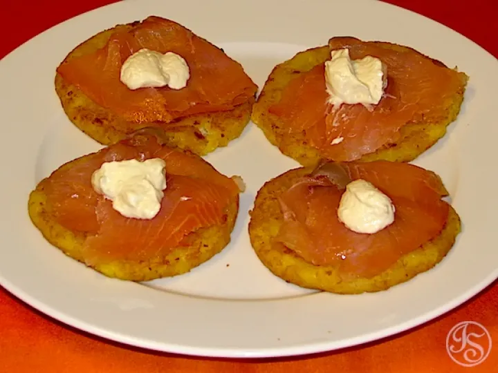 Kartoffelpuffer mit Lachs