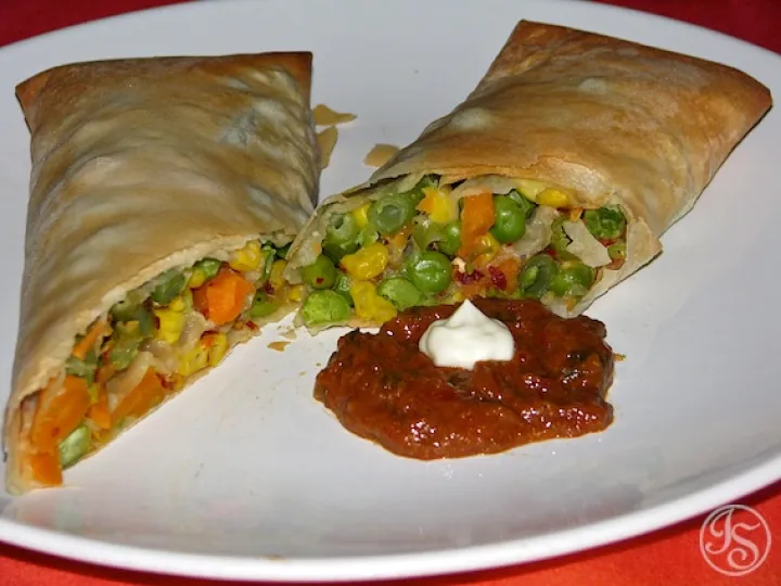 Gemüsestrudel mit Knoblauchdip