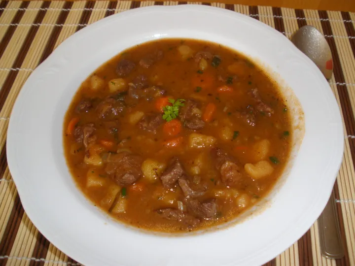 pikanter Rindfleischeintopf