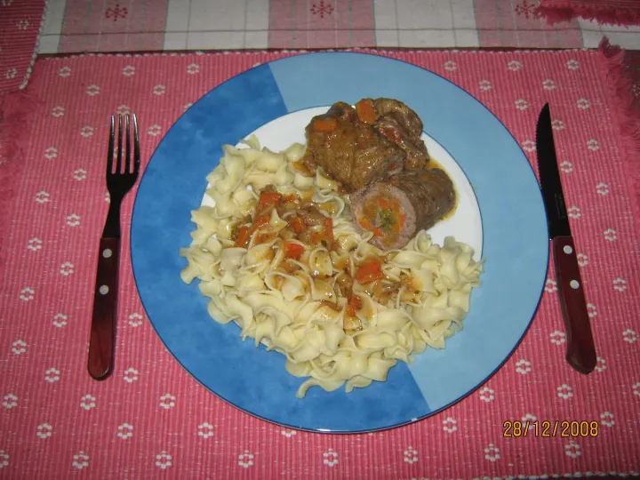 Rindsrouladen & Teigwaren