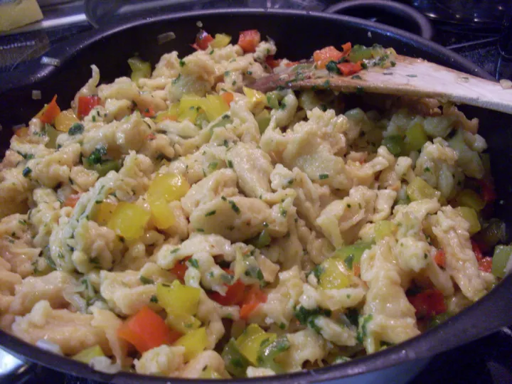 Bunte Spätzlepfanne