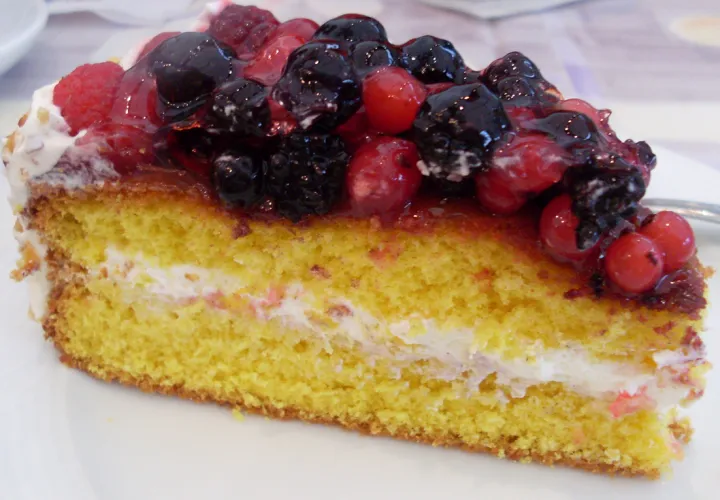 Waldbeerfruchttorte