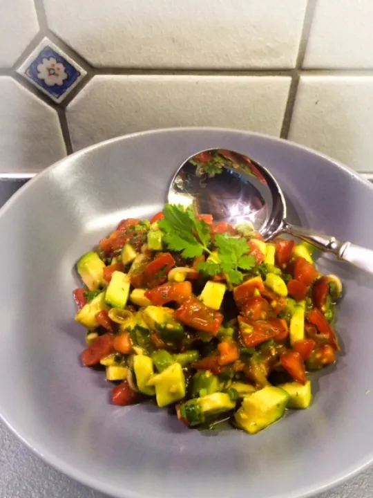  Avocado-Tomatensalat