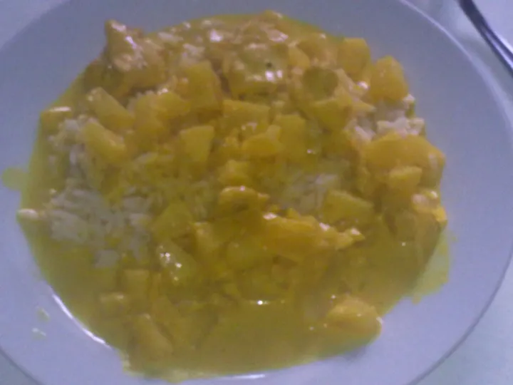 Hühnercurry mit Ananas