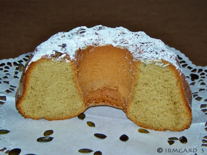 KÜRBISKERNÖL-GUGLHUPF