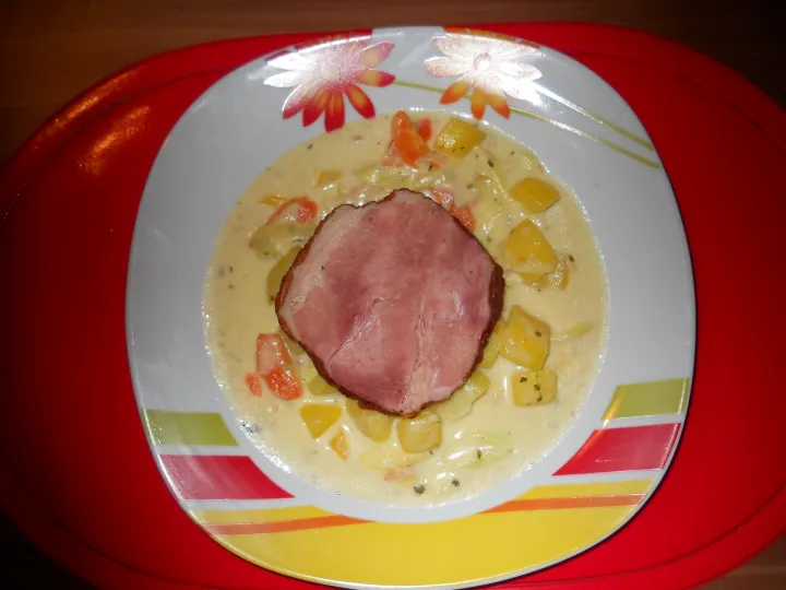 Geselchtes auf Obersgemüse