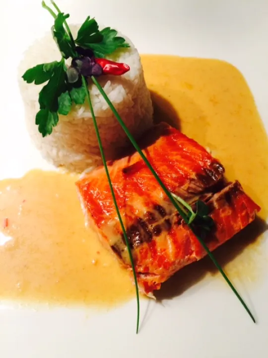 Fischfilet in Curry-Kokos Sauce