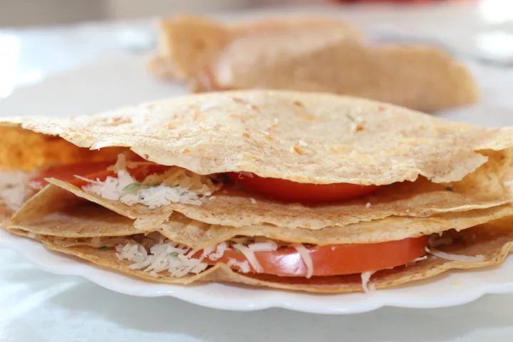 Galette mit Tomate und Käse