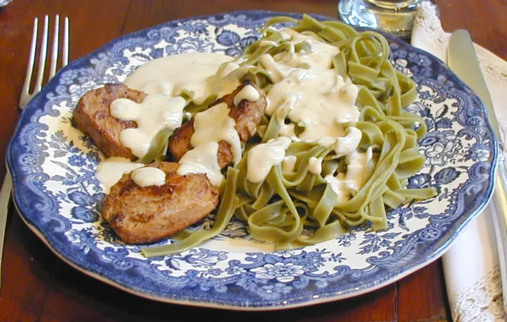 Schweinsfischerl mit Gorgonzolasauce
