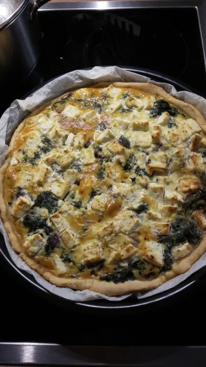 Quiche mit Spinat und Schafskäse
