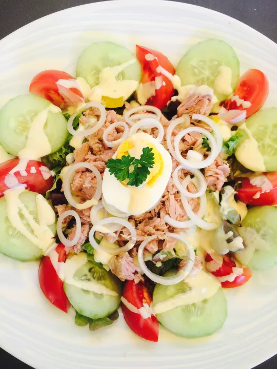 Thunfisch Salat mit French Dressing
