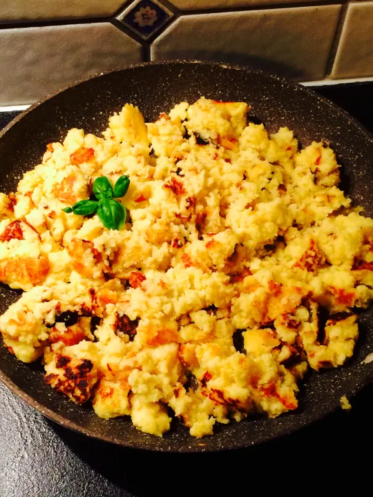 Erdäpfel Schmarren mit Topfen 