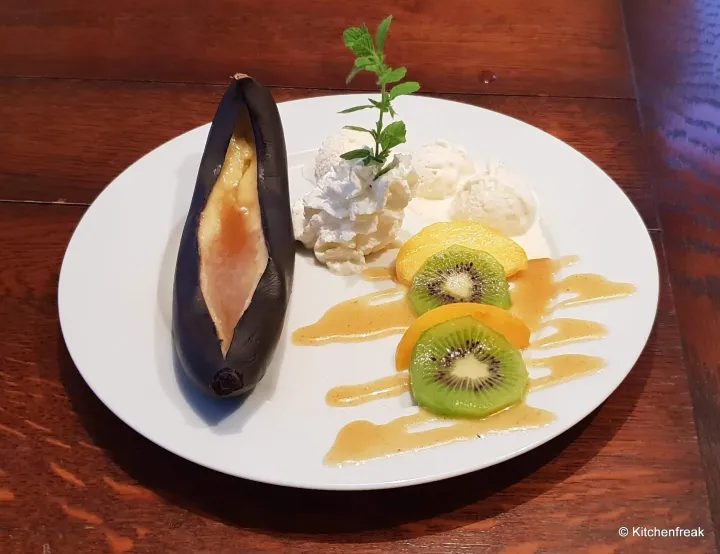 Gegrillte  Banane mit Rum Butter