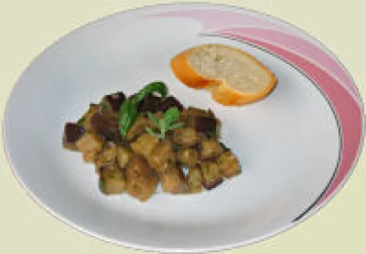 Gebratene Auberginen mit Knoblauchbrot