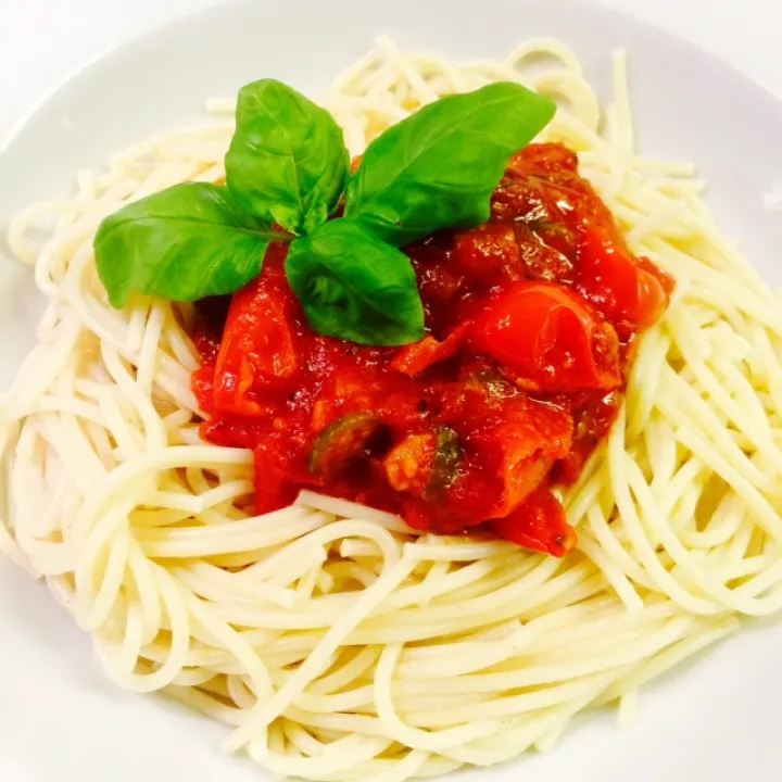 Nudeln mit Chorizo und Kapern