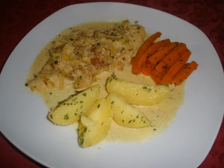 Pangasius in Weißwein - Lauch - Soße