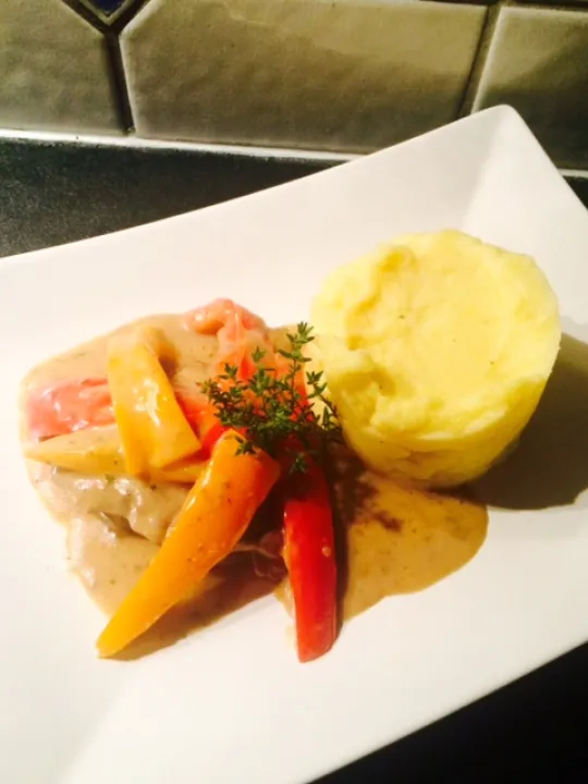  Rindschnitzerl mit Paprikagemüse