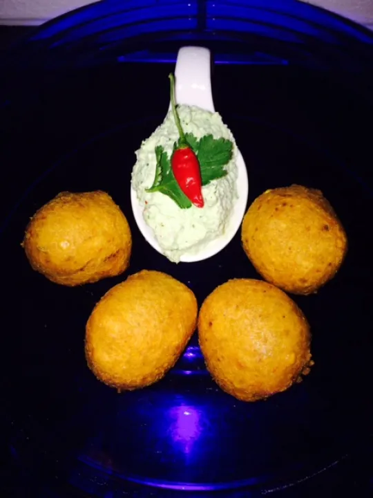 ROTE LINSEN Bällchen mit Kokossauce