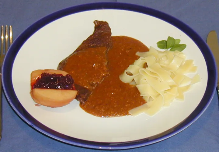 Rindsschnitzel in Rotwein
