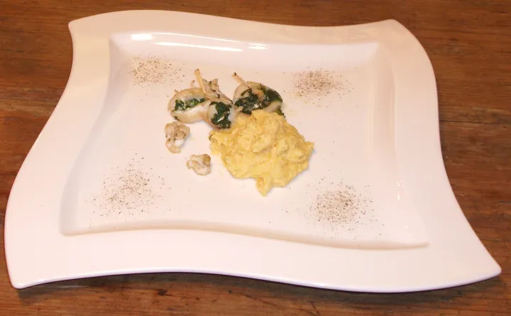 Tintenfisch mit Spinat-Schafkäsefülle