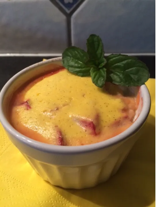  Erdbeer-Rhabarber Topfencreme überbacken