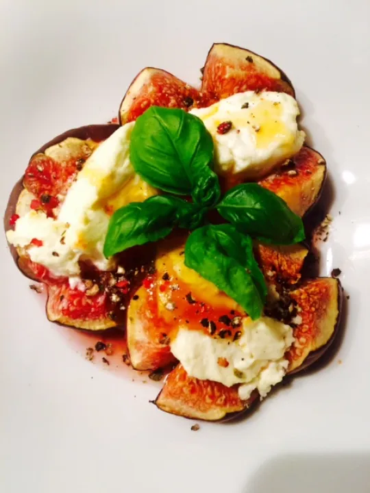 Überbackene Feigen mit Ziegenkäse