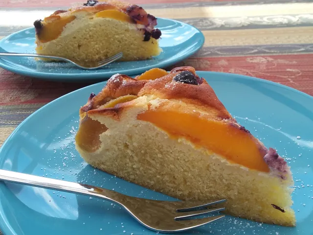 Pfirsichkuchen mit Topfen