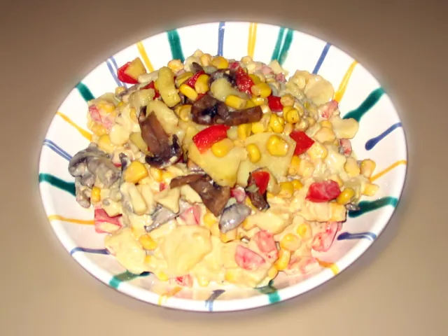 Kartoffelsalat mit frischen Champignons