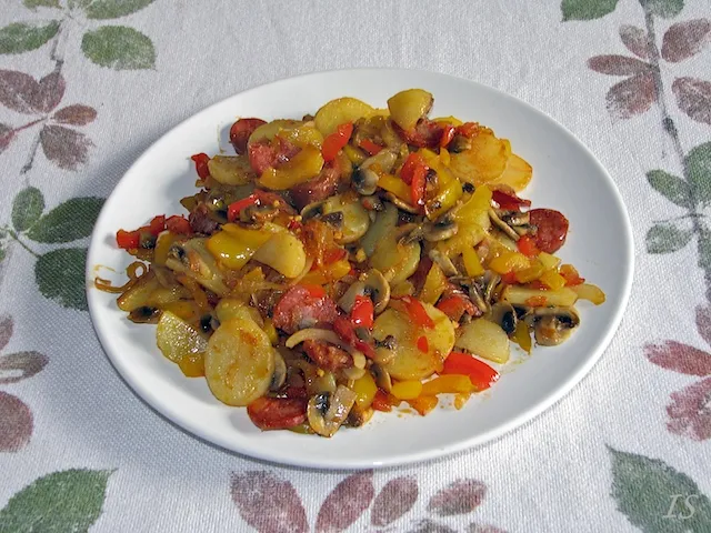 Kartoffelpfanne mit Chorizo