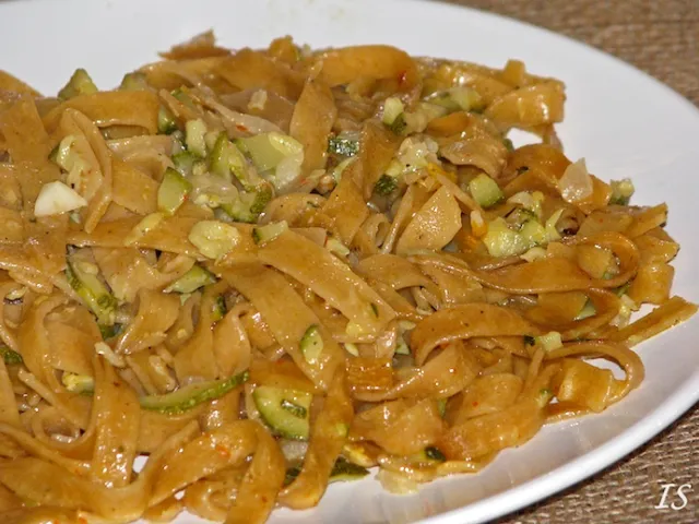 Chilispaghetti mit Zucchini