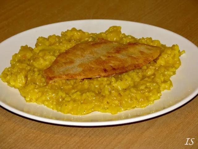 Schollenfilets mit Safranrisotto