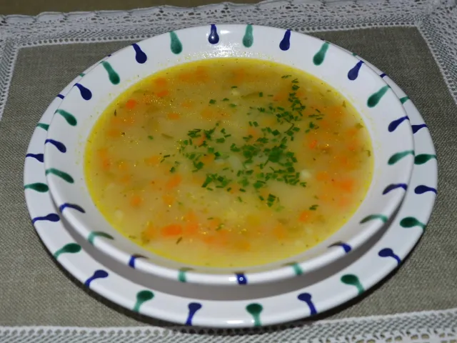 Einbrennsuppe mit Kartoffeln und Paprika